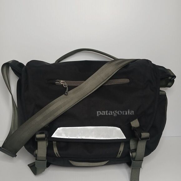 Patagonia Handbags - Patagonia Half Mass Mini Messenger Bag Black Adjustable Straps Reflective
